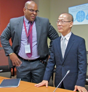 Chair of the IPCC Dr. Hoesung Lee (right) chats with Senior Climate Change Specialist at the Inter-American Development Bank Gerard Alleng. (My photo)